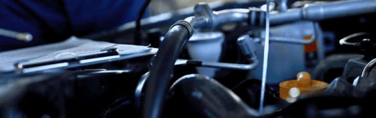 garage en train de faire une vidange de voiture à Dax